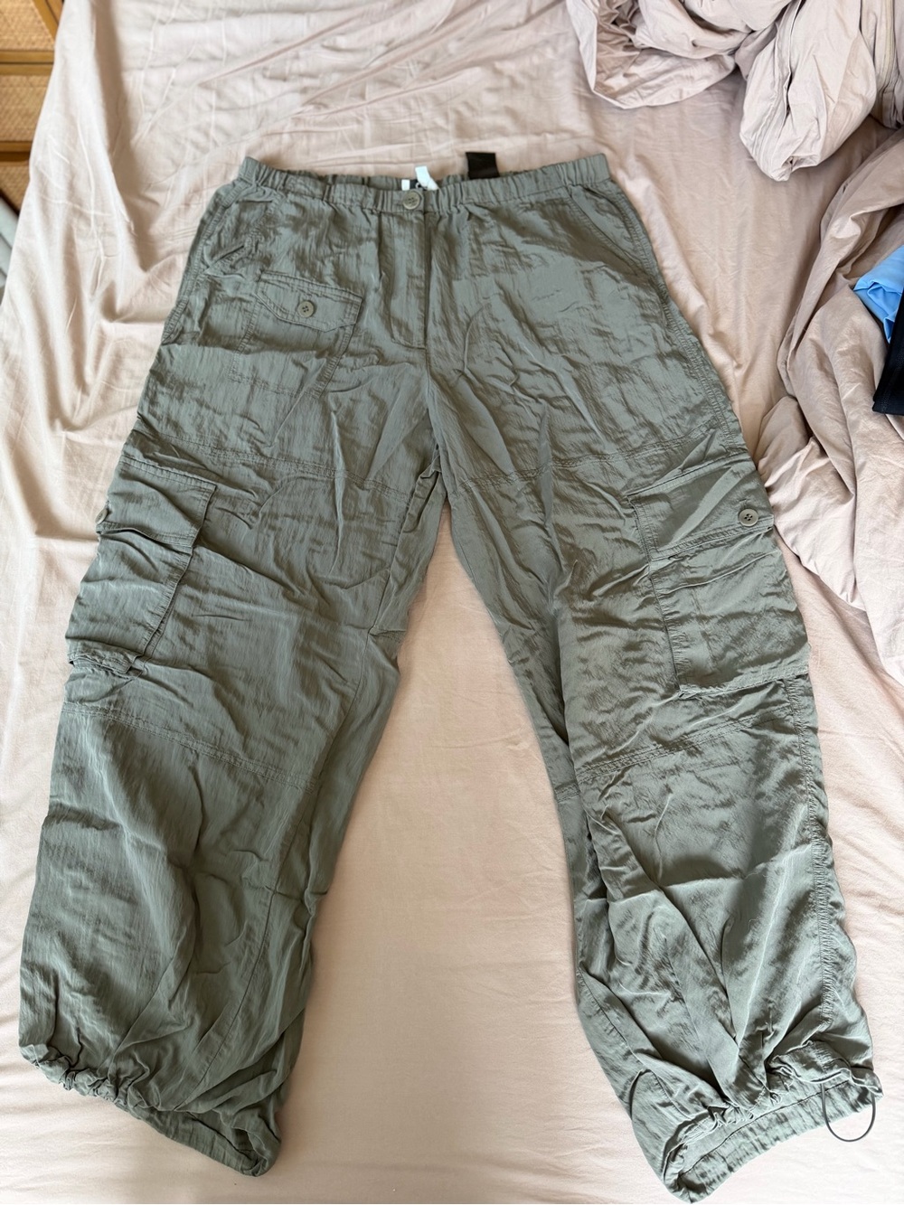 COS OVERSIZED GREEN CARGO DRAWSTRING CUFF LIGHTWEIGHT PARACHUTE PANTS